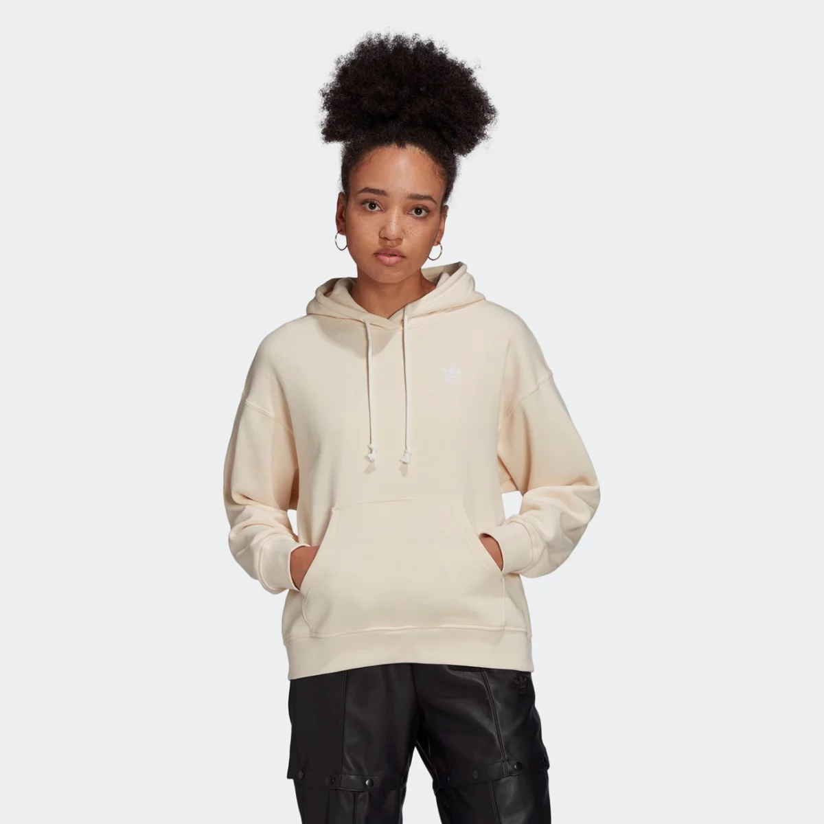 hf2088_app_on-model_standard_gradient-huge-6657752375e8c