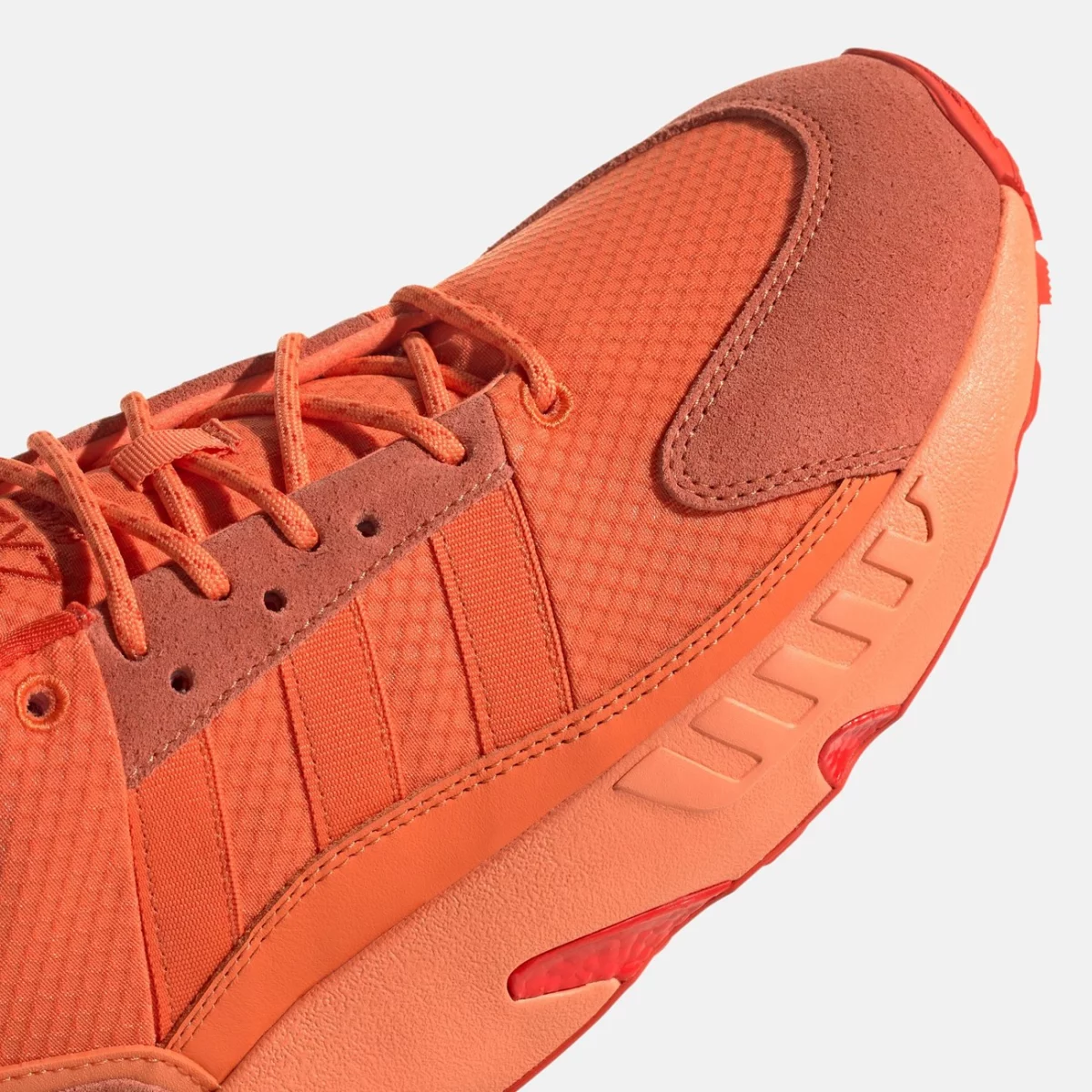 gy6699_8_footwear_photography_detail-view-1_transparent-huge-665808d82c47b