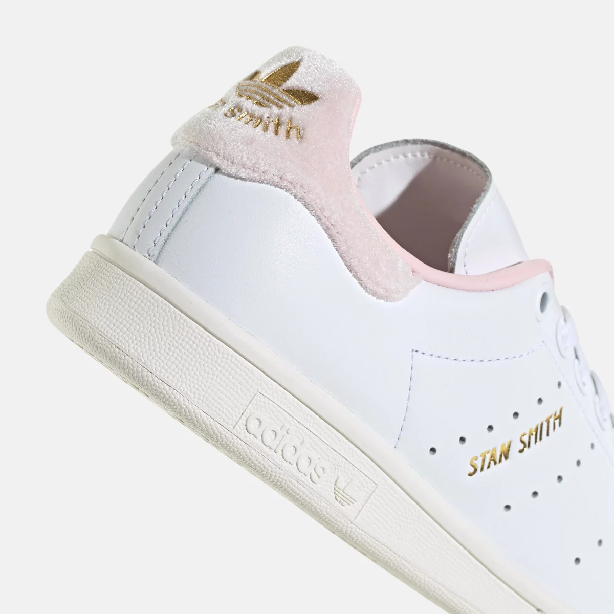 6729fa5264324IF7002_8_FOOTWEAR_Photography_Detail_View_1_transparent