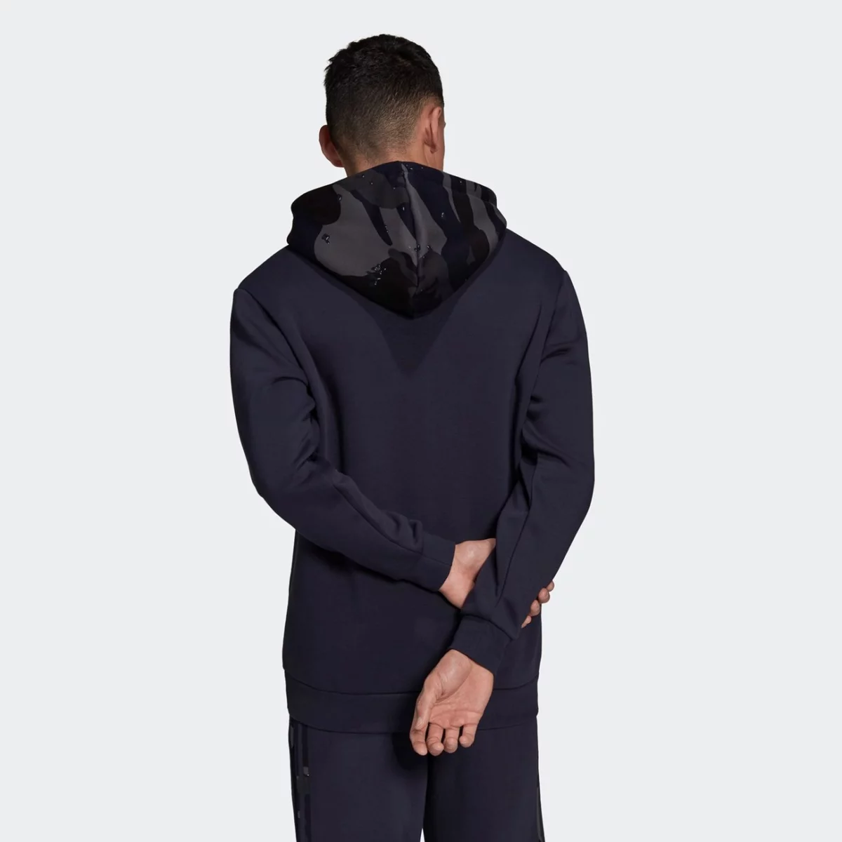 h13475_app_on-model_back_gradient-huge-6657635dc66cf