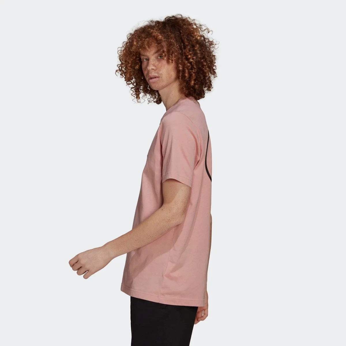 hf4910_app_on-model_side_gradient-huge-6657763cf252f