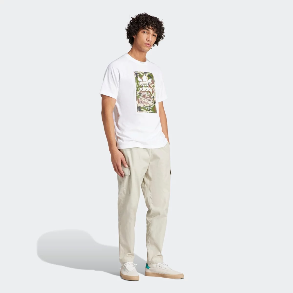 is0246_5_apparel_on-model_walking-view_grey-huge-6657b167012a6