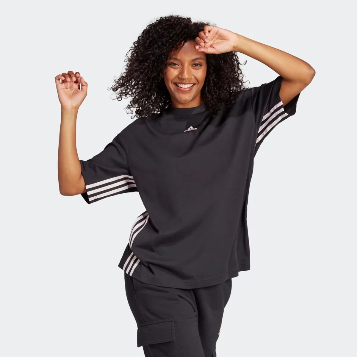 ia3183_7_apparel_on-model_walking-view_grey-huge-6657a7d8920f7