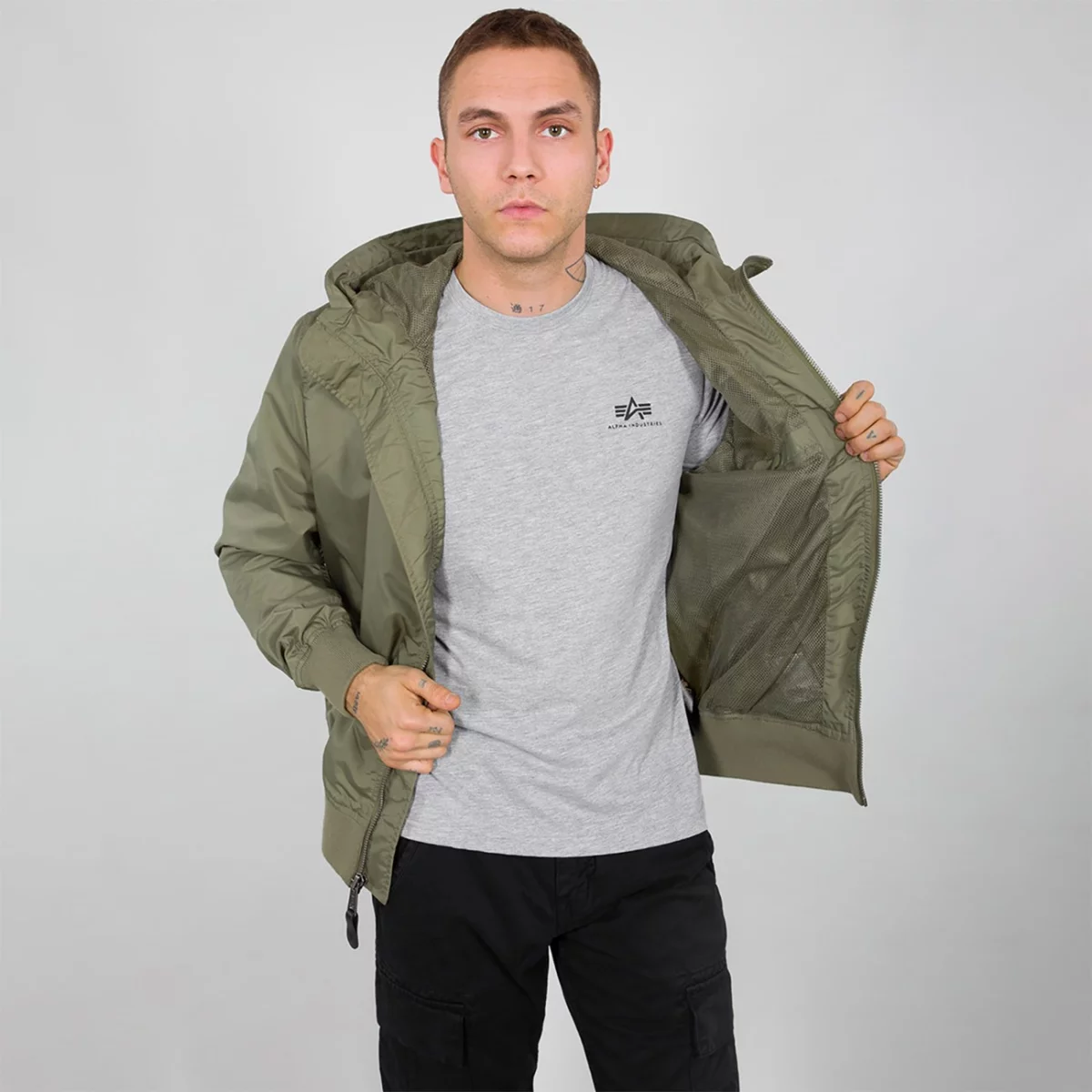 126138-11-alpha-industries-ma-1-lw-hooded-flight-jacket-005-huge-66575d07adfd7