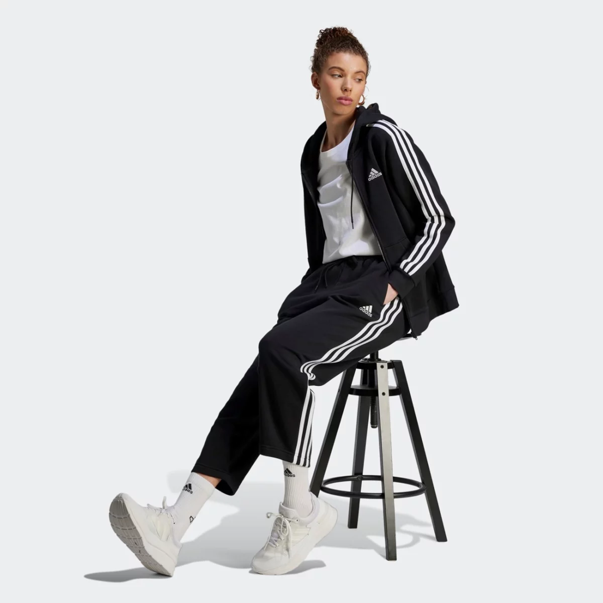hz5748_5_apparel_on-model_walking-view_grey-huge-6657a799d8561