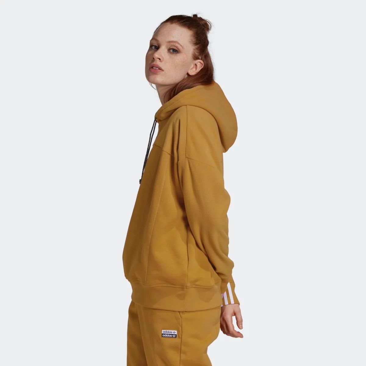 gd3896_app_on-model_side_gradient-huge-665748557a0e5