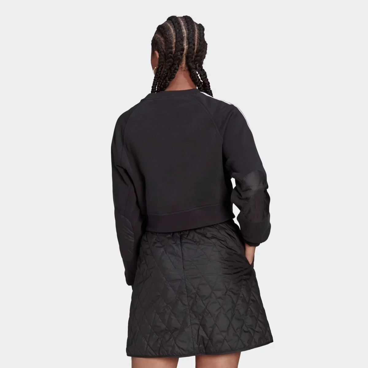 h43924_app_on-model_back_gradient-huge-6657644d45724