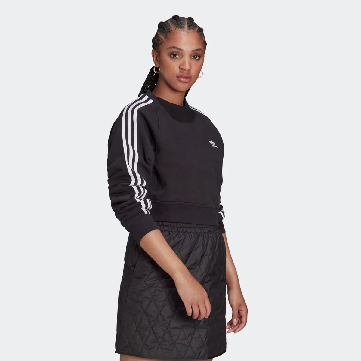 h43924_app_on-model_walking_gradient-huge-66576449c7421