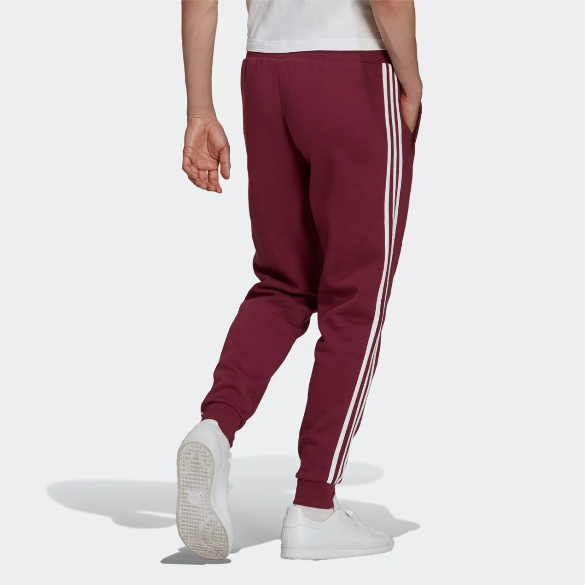 h06687_app_on-model_back_gradient-huge-66576309cd59e