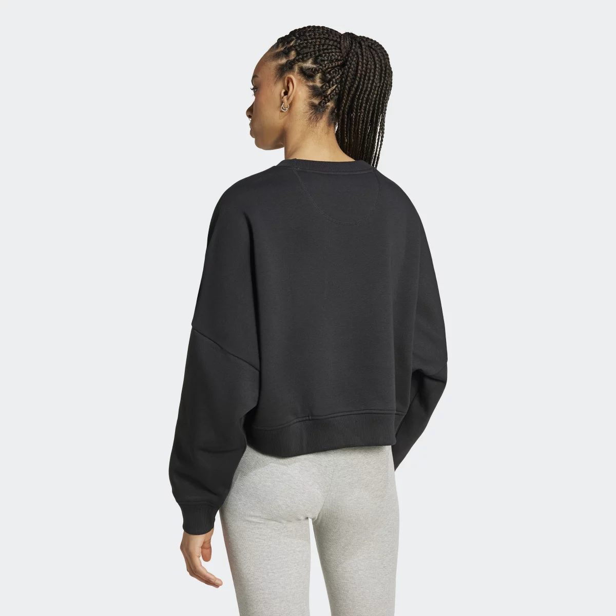 67124f28b67aeIW0953_5_APPAREL_On_Model_Back_View_grey