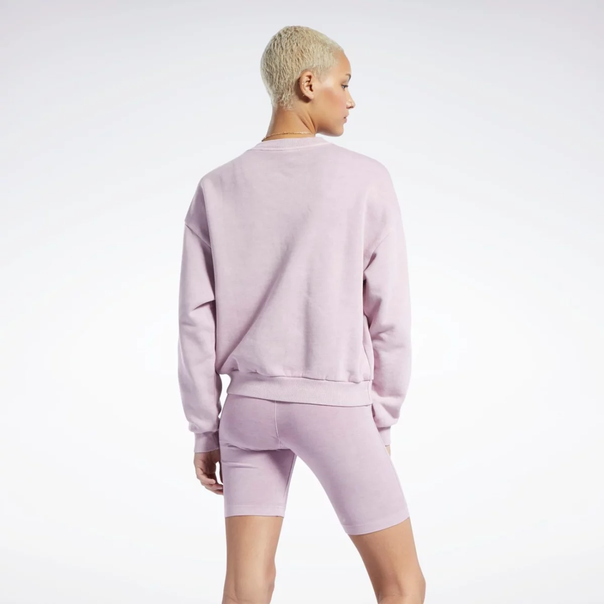 hk6948_3_apparel_on-model_back-view_grey-huge-665791e225551