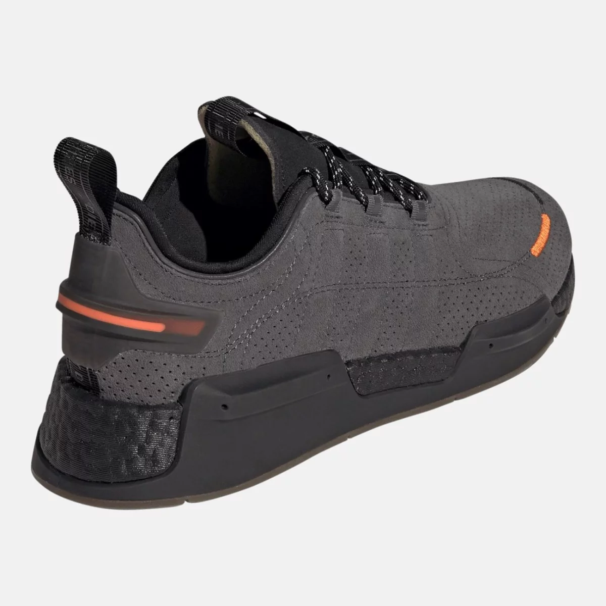 gy4146_7_footwear_photography_back-lateral-top-view_transparent-huge-66581e49288b4