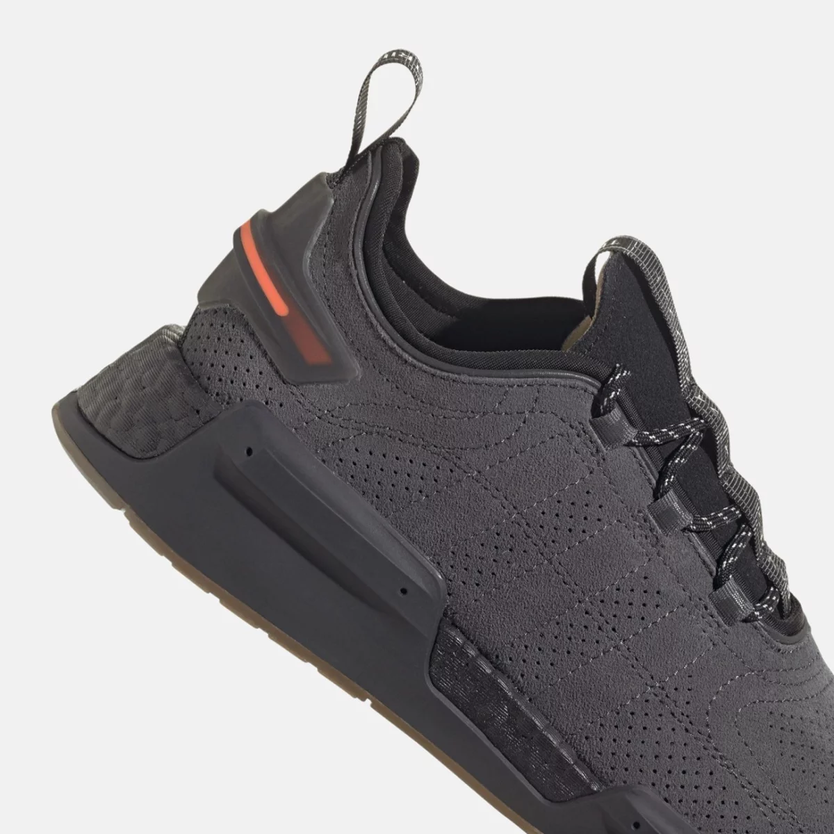 gy4146_9_footwear_photography_detail-view-2_transparent-huge-66581e4aae48a