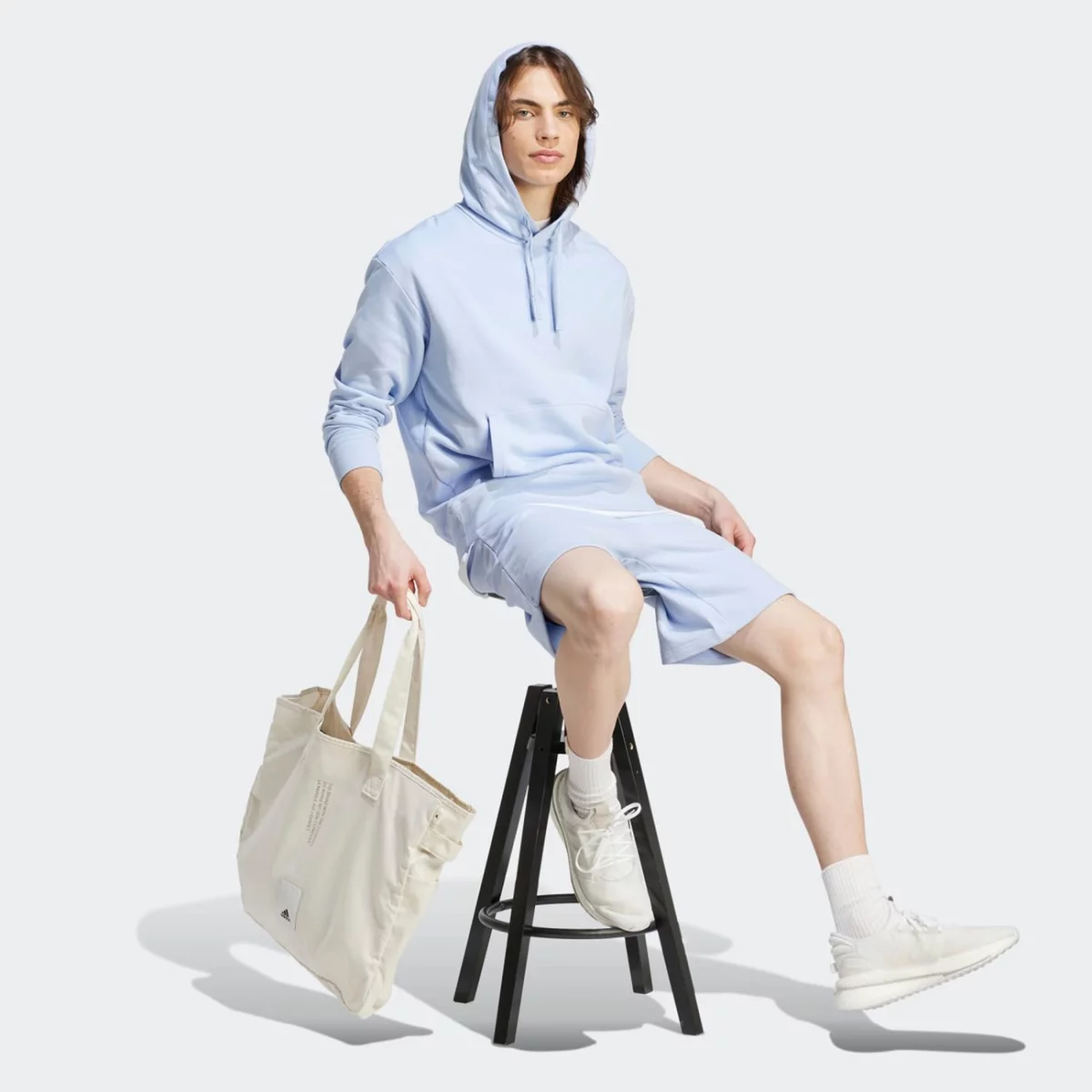 ic9829_5_apparel_on-model_walking-view_grey-huge-6657a0d229331