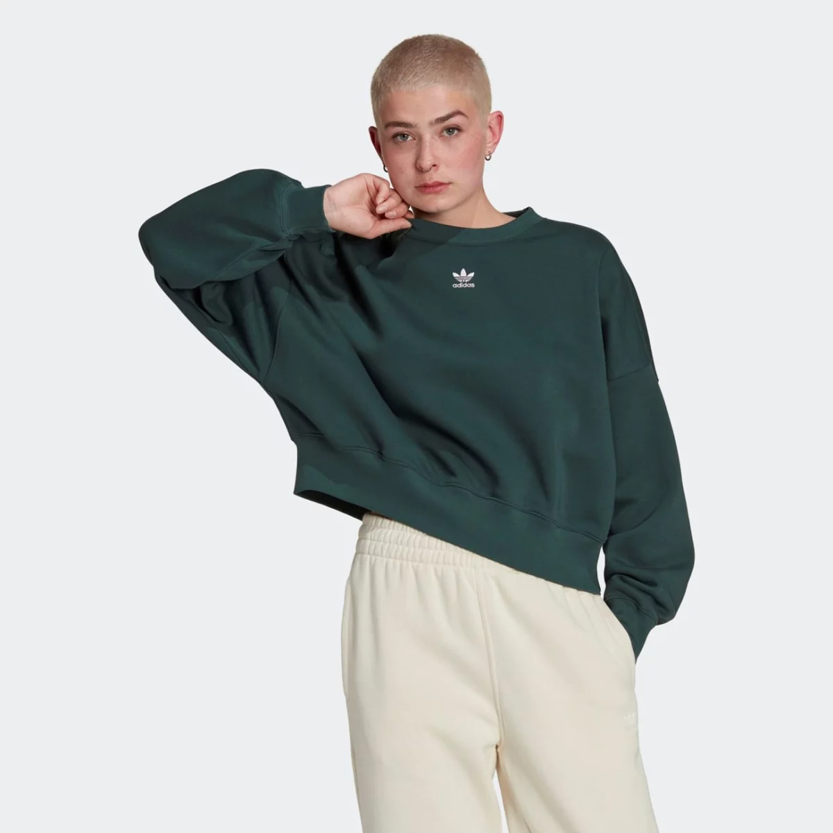 hs6782_3_apparel_on-model_standard-view_grey-huge-665792f794a03