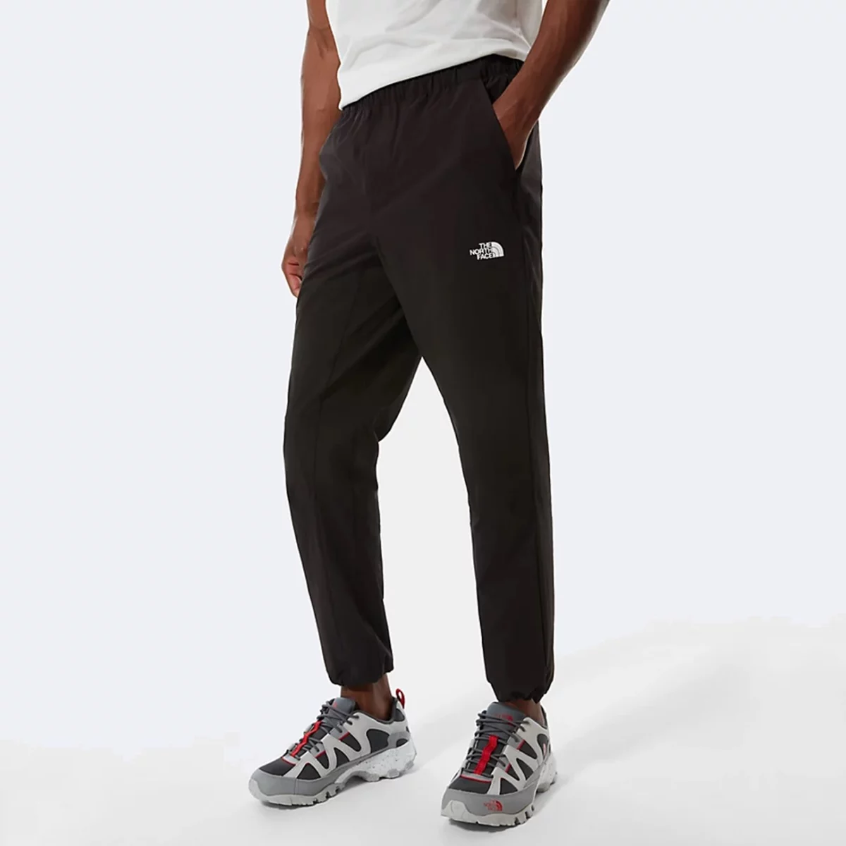 nf0a4qphjk31-m-woven-po-pant-tnf-black-3-huge-66574f0a5309c