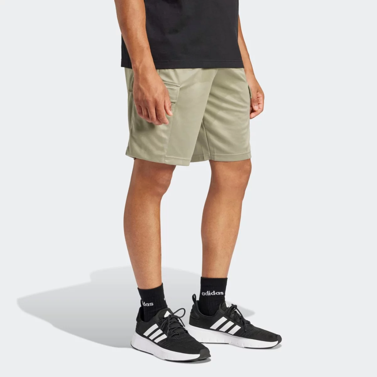 is1518_5_apparel_on-model_walking-view_grey-huge-6657b1ac6745a