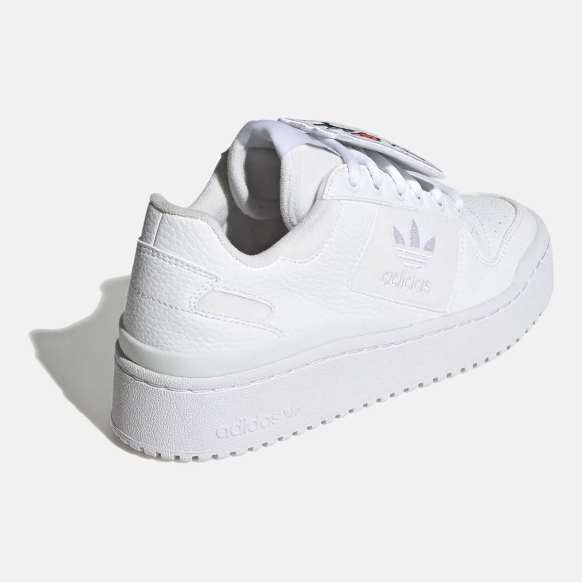 gw0590_7_footwear_photography_back-lateral-top-view_white-huge-66580ad0119f1
