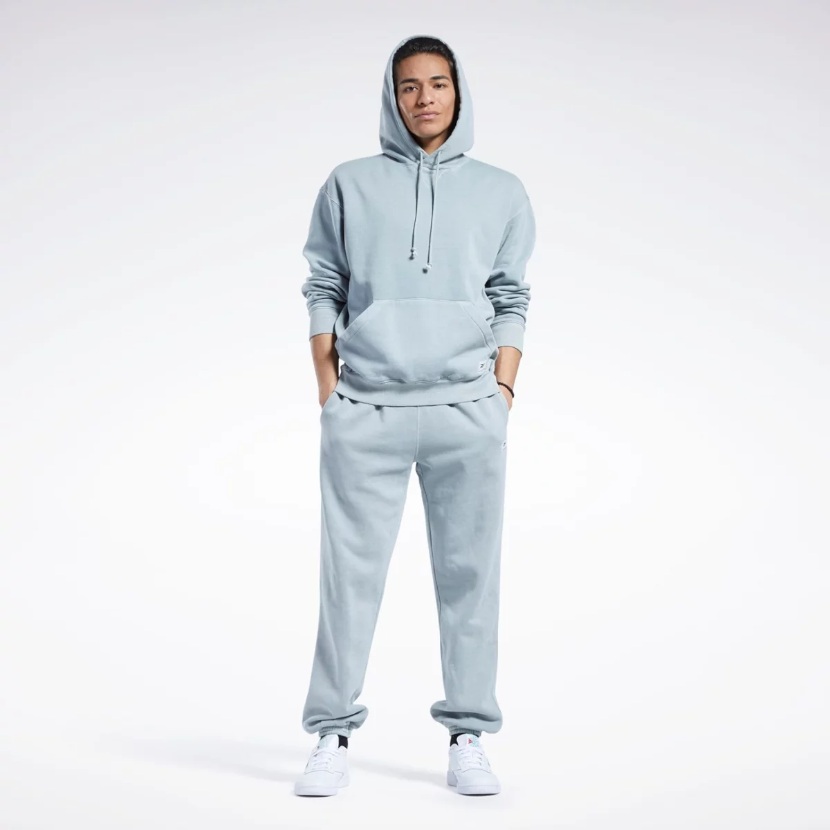 hi4640_6_apparel_on-model_standard-outfit-view_grey-huge-6657921459f42