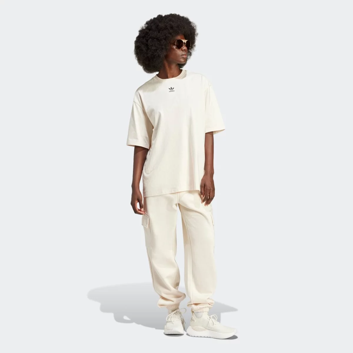 ir5926_6_apparel_on-model_walking-view_grey-huge-6657b2ea43fc0