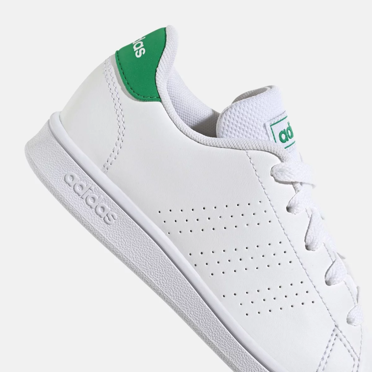 gy6995_8_footwear_photography_detail-view-1_transparent-huge-66581d98932c4