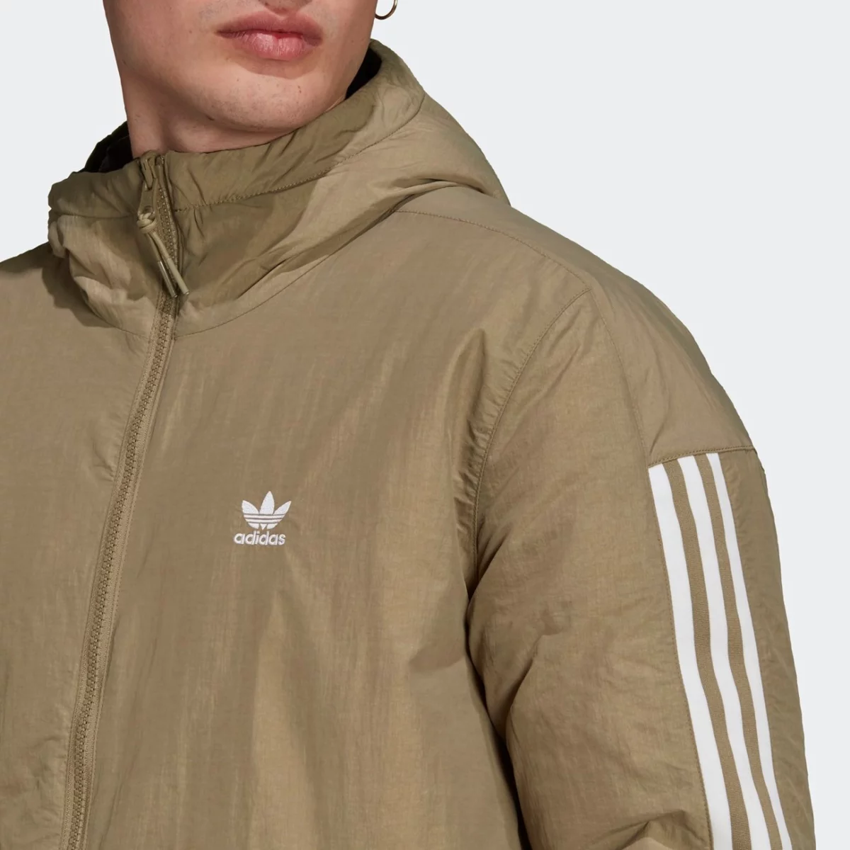 h14121_app_on-model_detail-1_gradient-huge-665761d6b9236