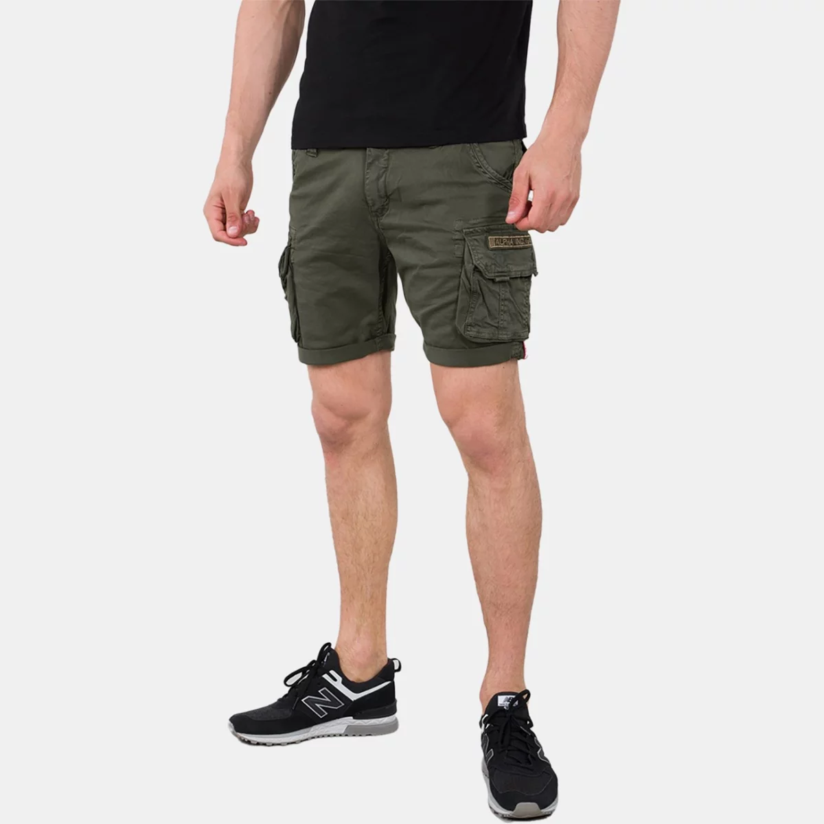 176203-03-alpha-industries-crew-short-short-002-huge-665758870cc90