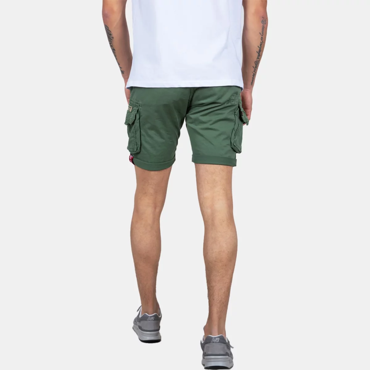 176203-03-alpha-industries-crew-short-short-002-huge-665758870cc90