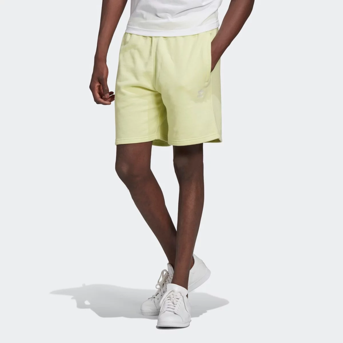 h39972_app_on-model_standard_gradient-huge-66575400850f4