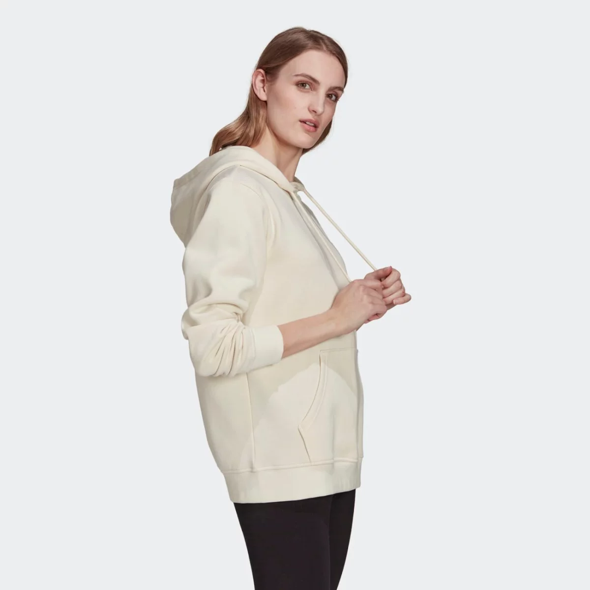 h34729_6_apparel_on-model_walking-view_grey-huge-66579430ead38