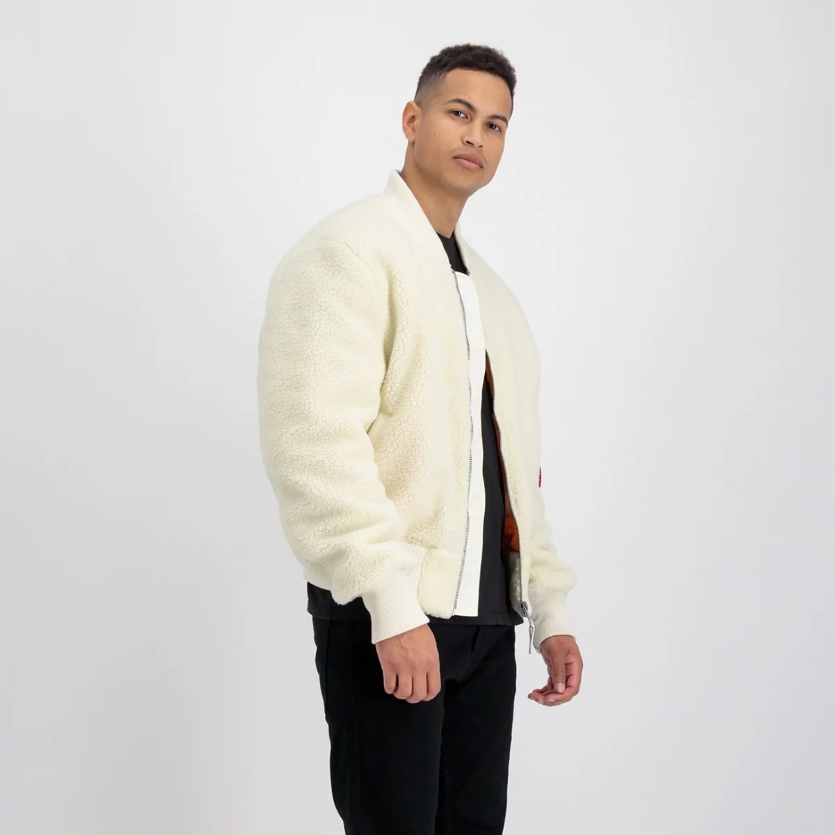 108102-01-alpha-industries-ma-1-teddy-005-huge-6657914ccbc6d