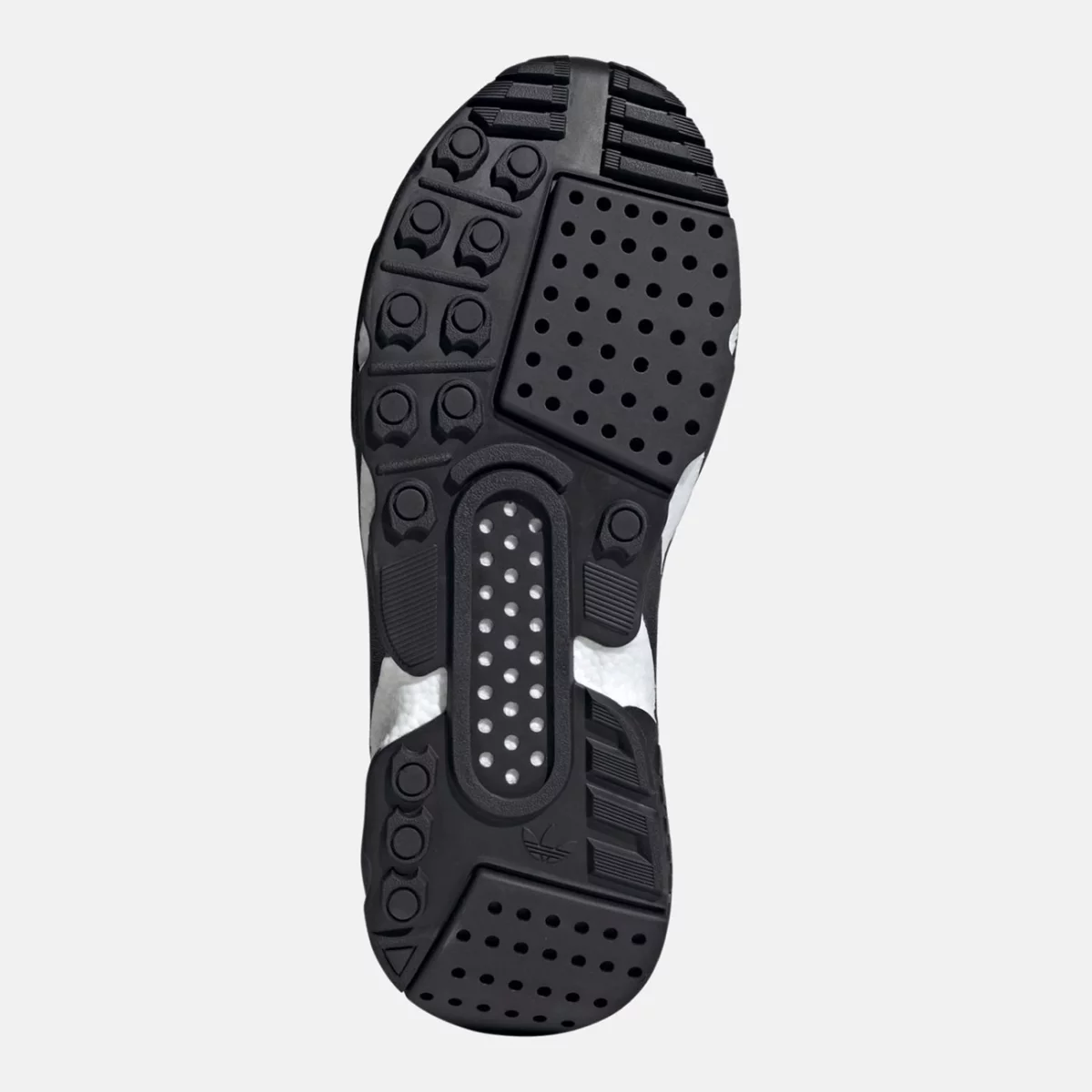 gy6701_4_footwear_photography_bottom-view_transparent-huge-66581e24496fe
