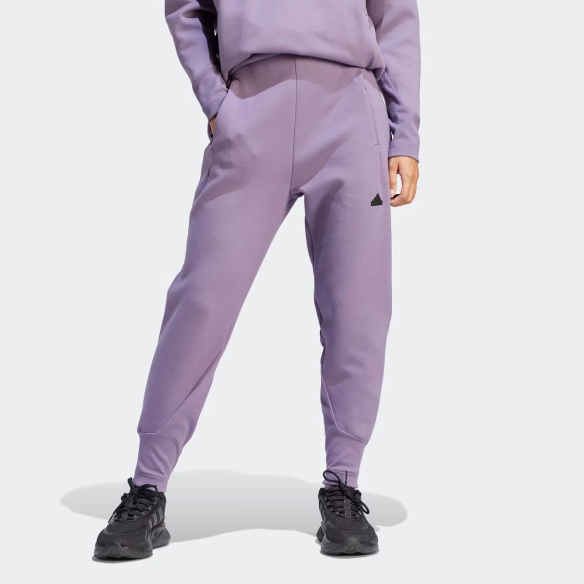 in5139_3_apparel_on-model_standard-view_grey-huge-6657a72fb92f4