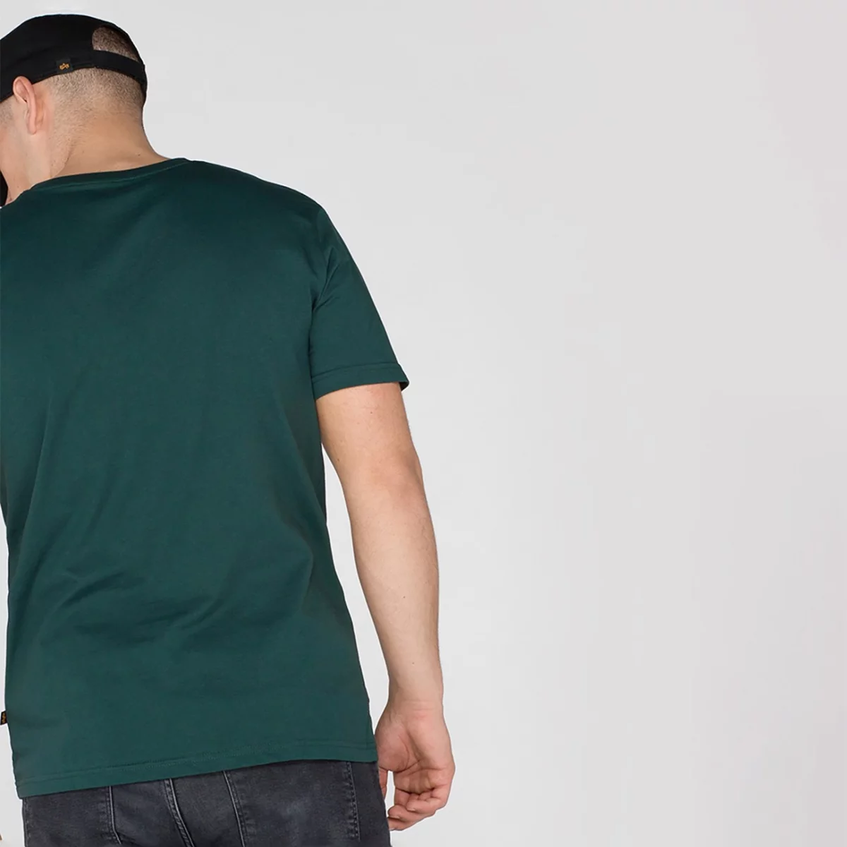 100501-353-alpha-industries-basic-t-t-shirt-002-huge-66575cf288a76
