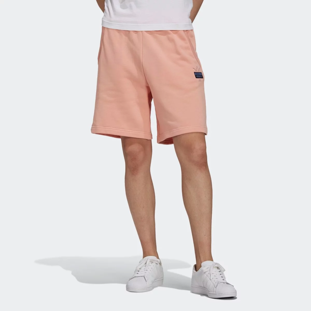 gn3287_app_on-model_standard_gradient-huge-66575642c0e8a
