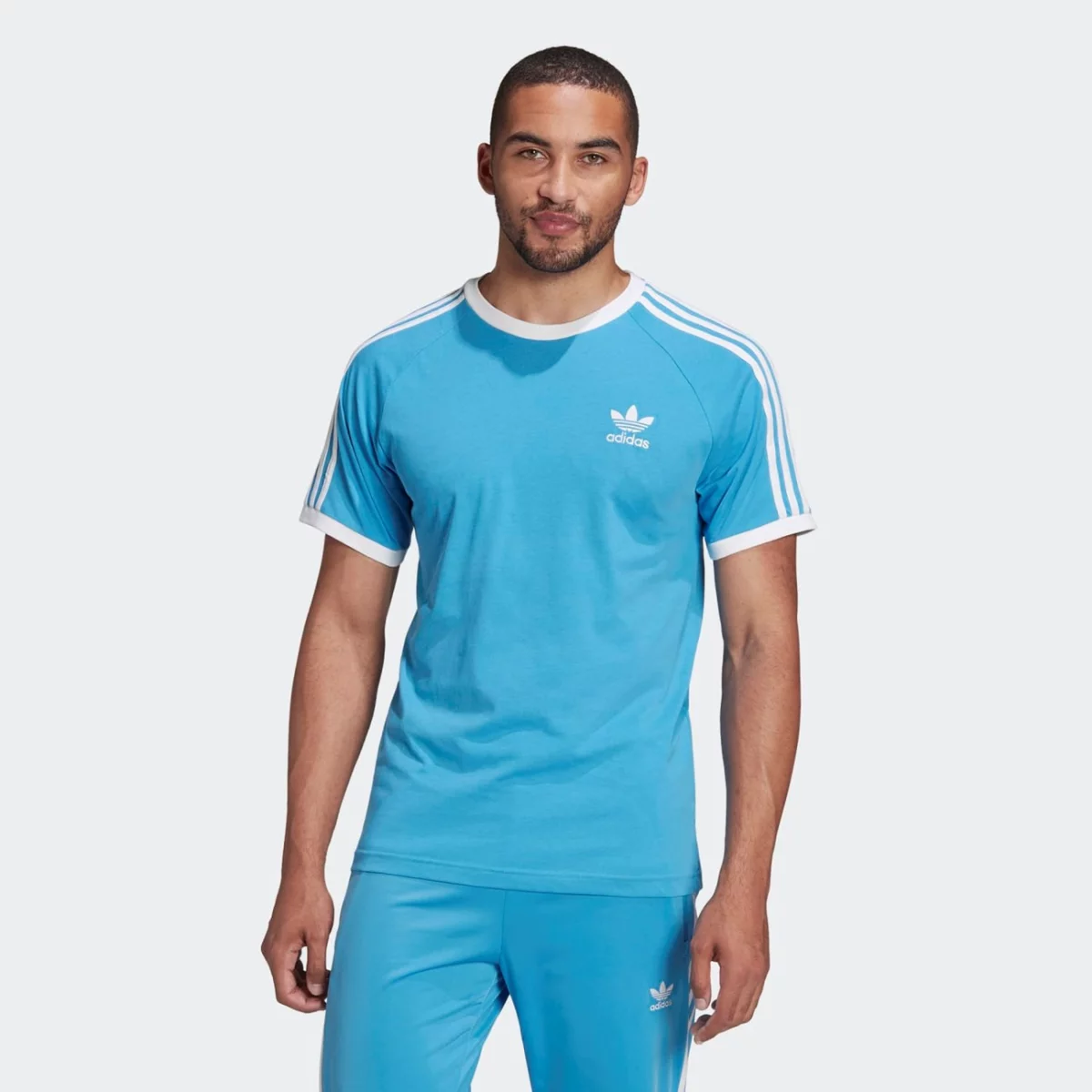 hb9527_3_apparel_on-model_standard-view_grey-huge-66577a8682d31