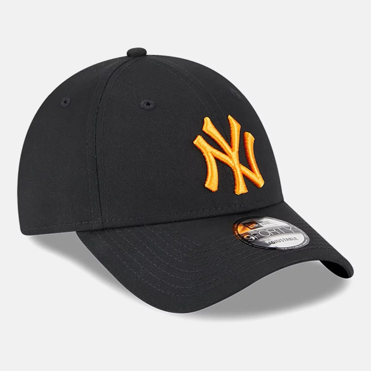 new-york-yankees-league-essential-black-9forty-adjustable-cap-60424680-right-huge-6657ac0189412