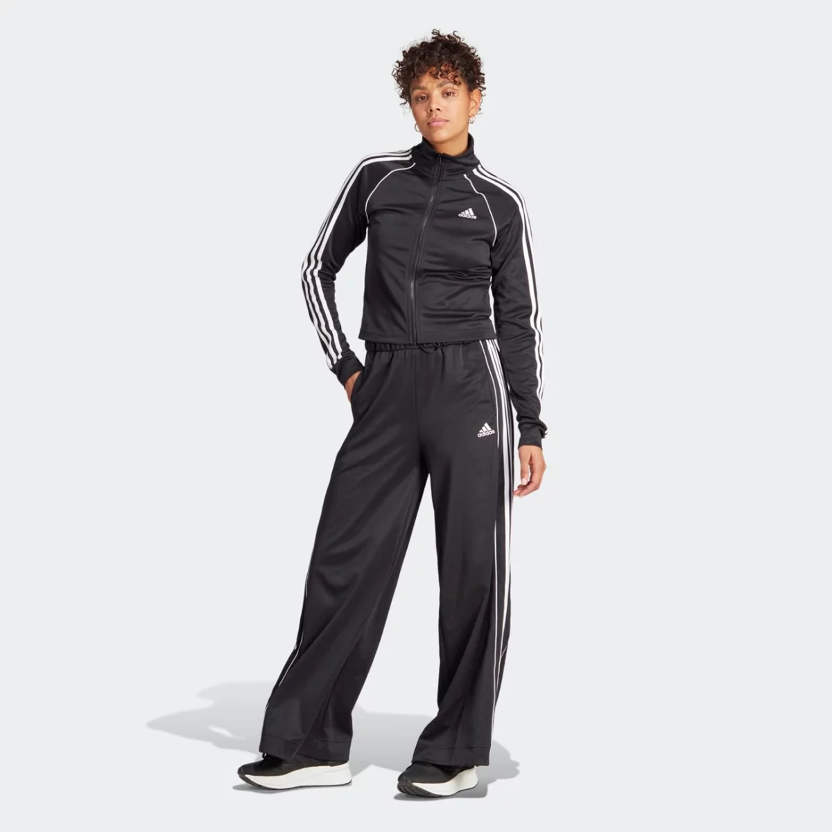 ia3147_4_apparel_on-model_standard-view_grey-huge-6657a5fe1691a