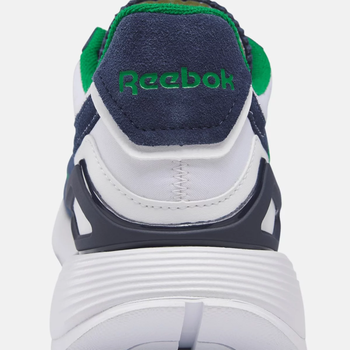gy9797_8_footwear_photography_detail-view-2_transparent-huge-66582e3ab8619