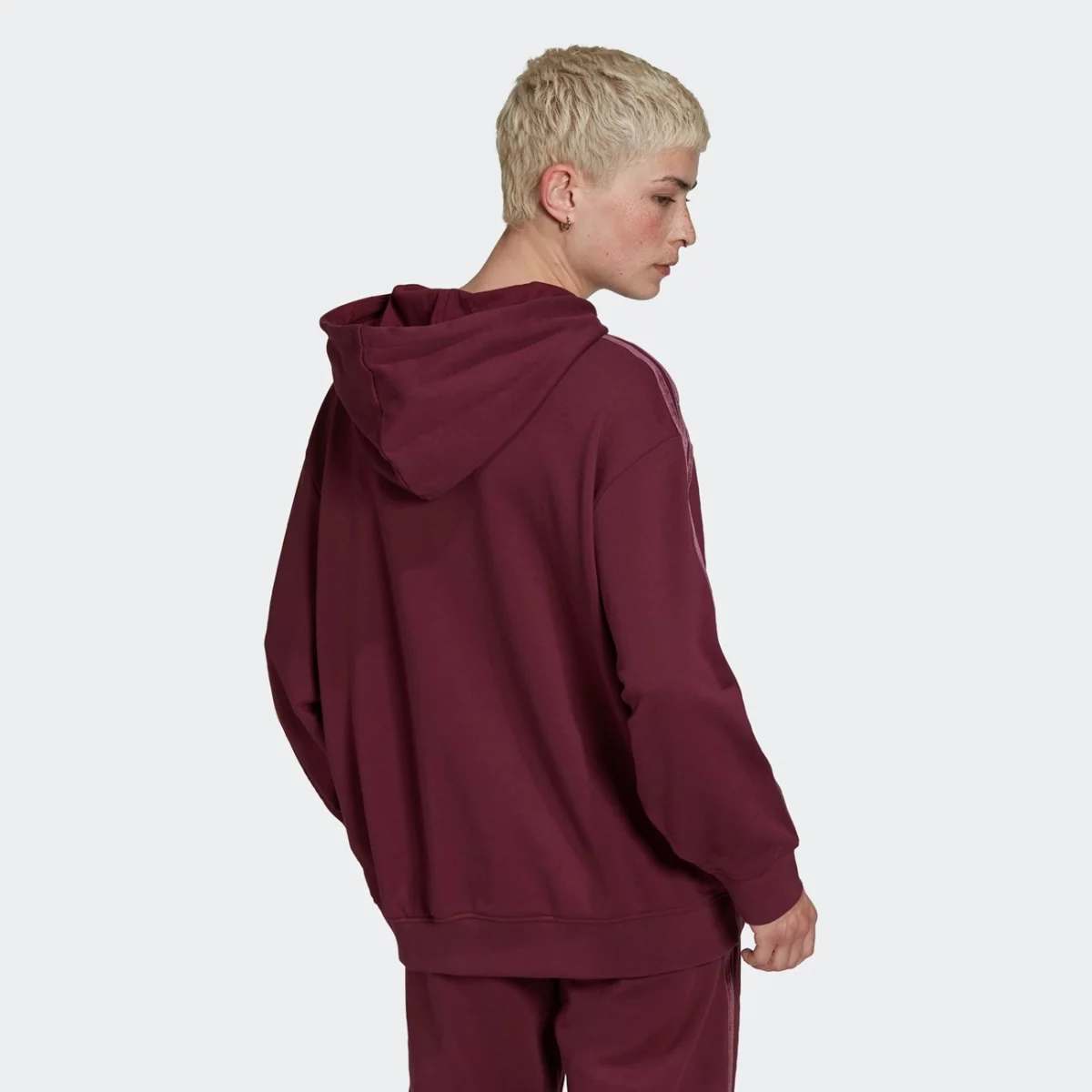 h18041_app_on-model_back_gradient-huge-6657618a44a26