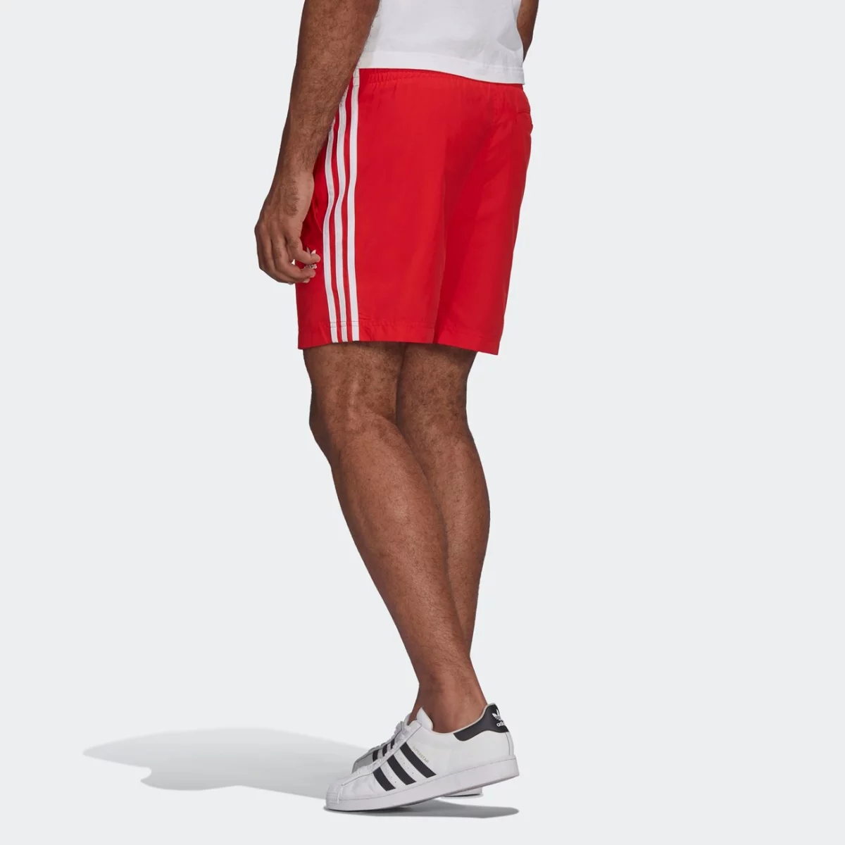 hf2120_app_on-model_back_gradient-huge-6657753f4e6cd