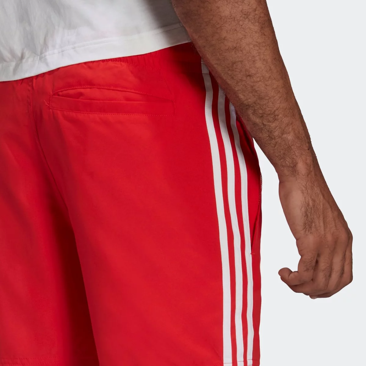 hf2120_app_on-model_detail-2_gradient-huge-665775439ab16