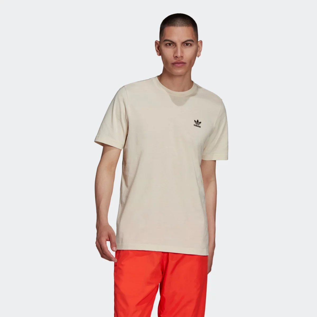 he7194_3_apparel_on-model_standard-view_grey-huge-6657941e57e06