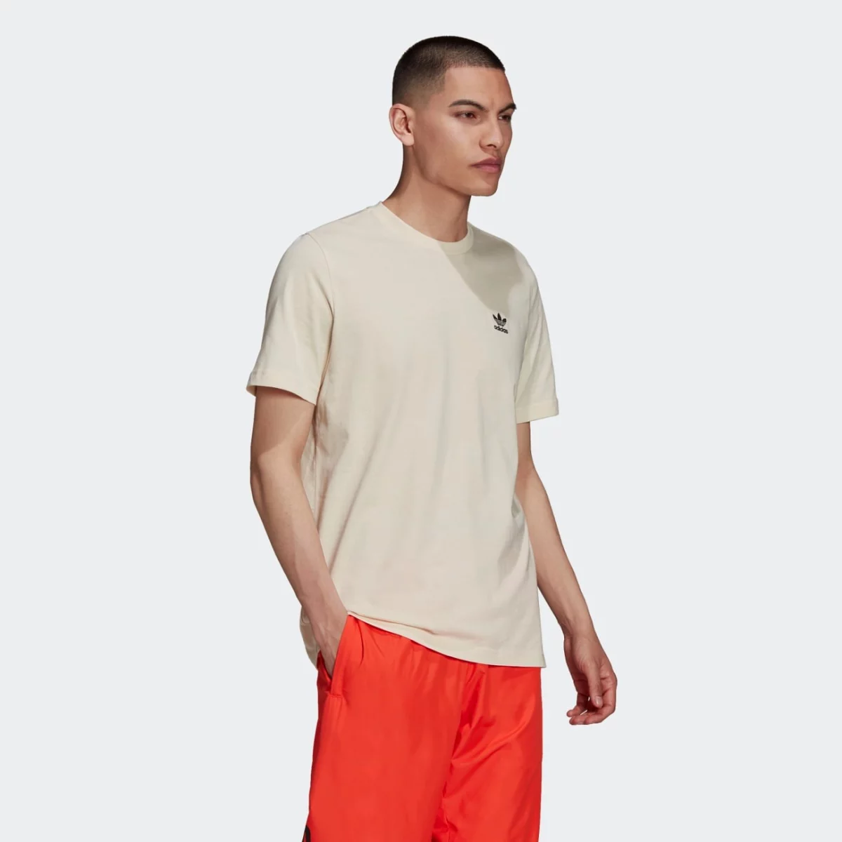 he7194_6_apparel_on-model_walking-view_grey-huge-66579420ea22d