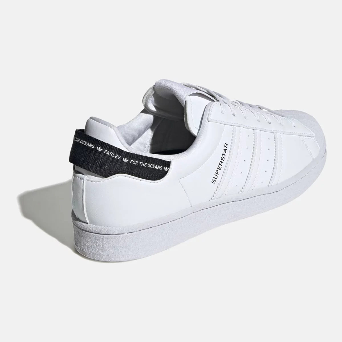 gv7610_7_footwear_photography_back-lateral-top-view_white-huge-6658096f9d928