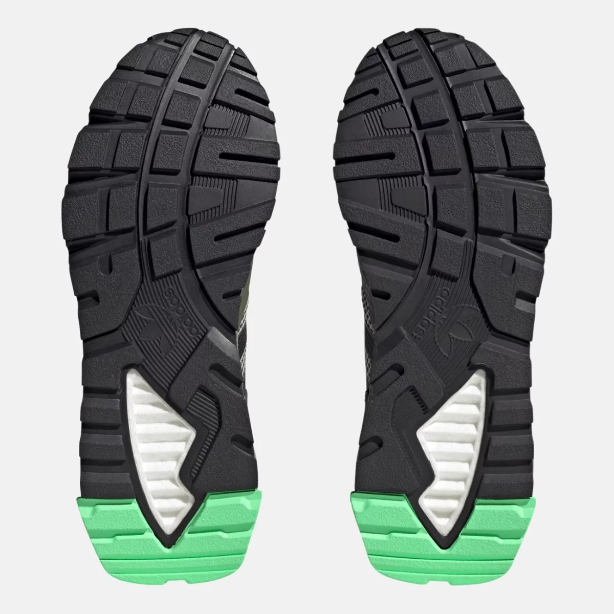 hp2847_4_footwear_photography_bottom-view_transparent-huge-66582d7ea9035