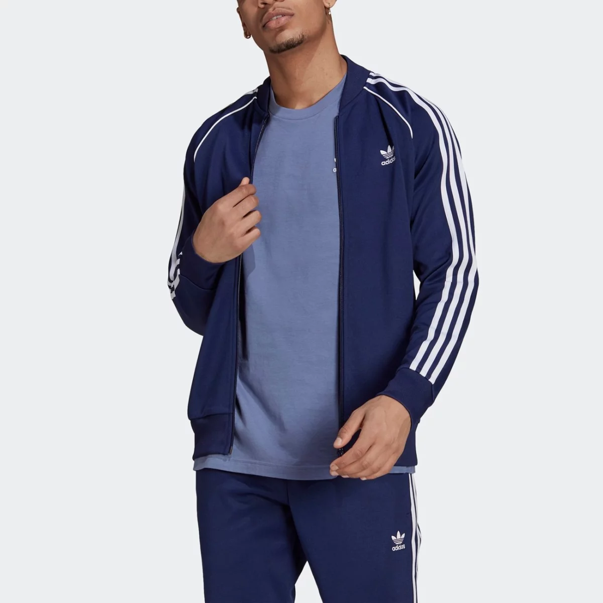 h06710_app_on-model_front_gradient-huge-665762ffb5677