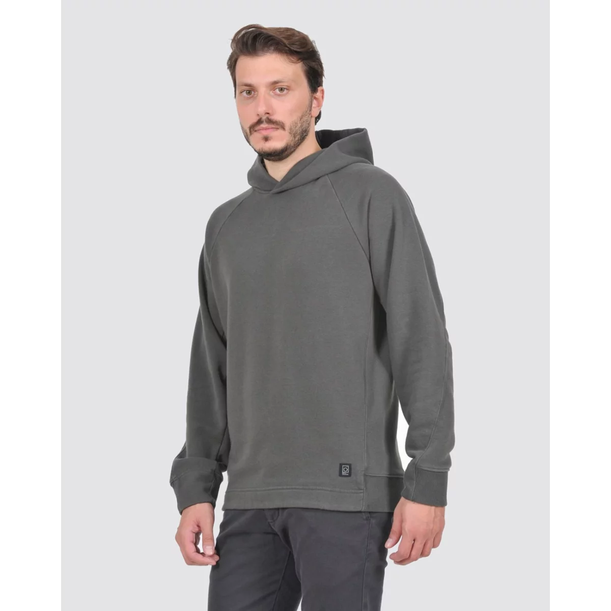 dlmh0120f_1118_3-charcoal-huge-665752a18f450