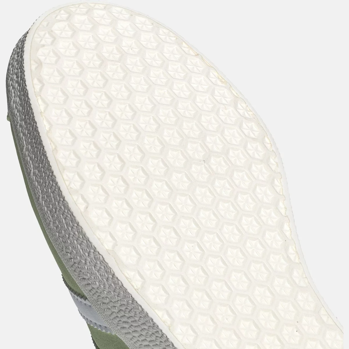 ie0442_9_footwear_photography_detail-view-2_transparent-huge-665842d815a4e