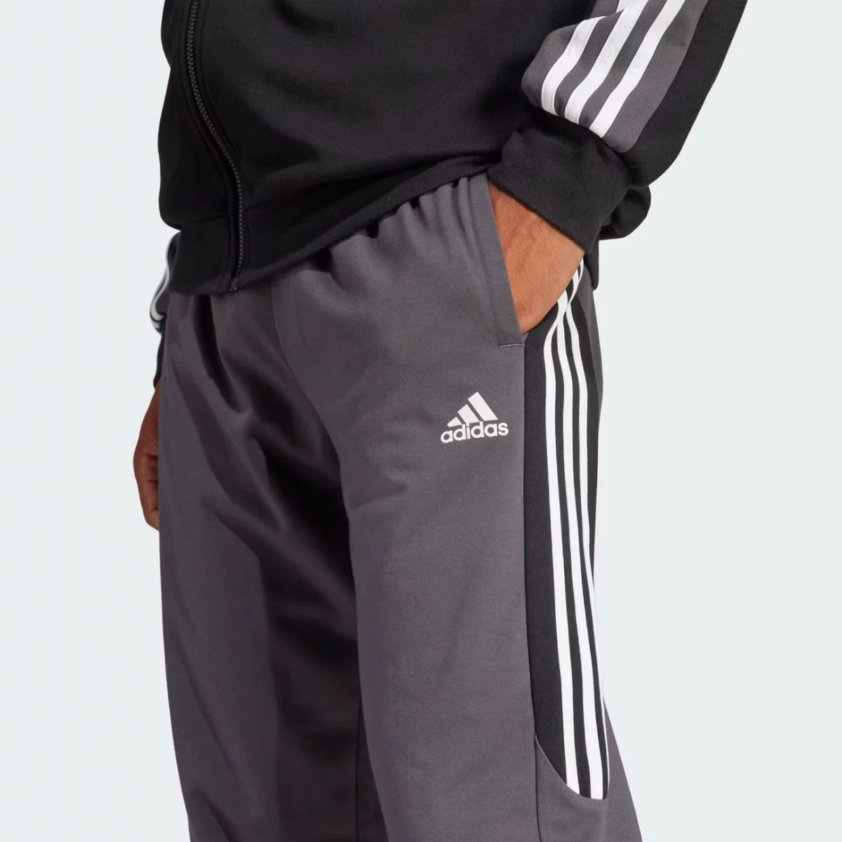 colorblock_track_suit_mayro_ij6075_42_detail-huge-6657a820d2b25